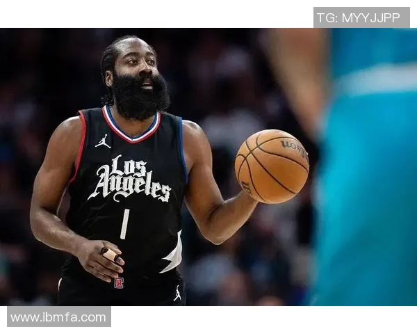 英雄联盟电竞:快船耻辱纪录引热议,库里哈登对比团队配合,巴特勒里程碑闪耀赛场 英雄联盟电竞:快船耻辱纪录引热议,库里哈登对比团队配合,巴特勒里程碑闪耀赛场